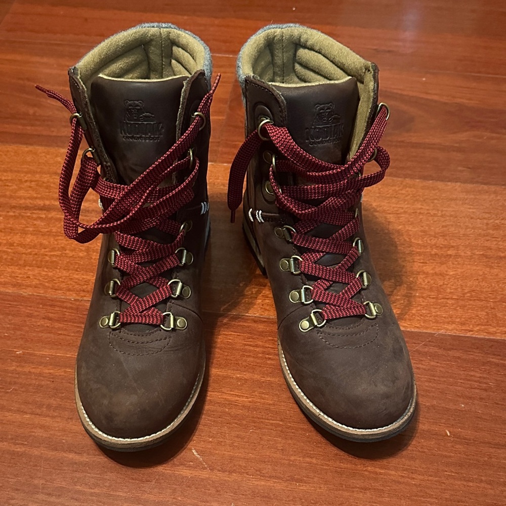 Kodiak Tan and Brown Waterproof Boots
